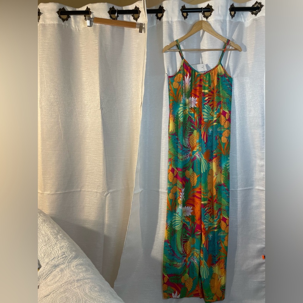 NWT Spla floral jumpsuit sz s but can fit m and possibly large very stretchy